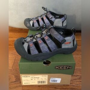 Keen Newport H2 Youth Sandals- size 2